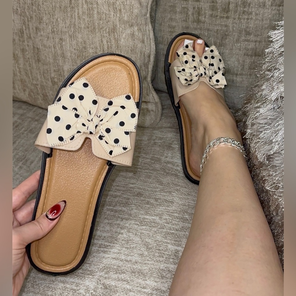Polka Dot Bow Slide Sandals - White size 5, 6, 7